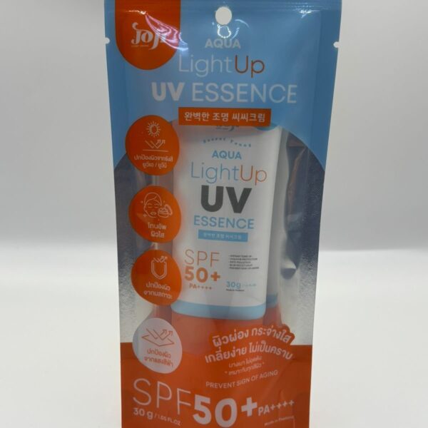 Aqua Light Up UV Essence SPF50+PA+++